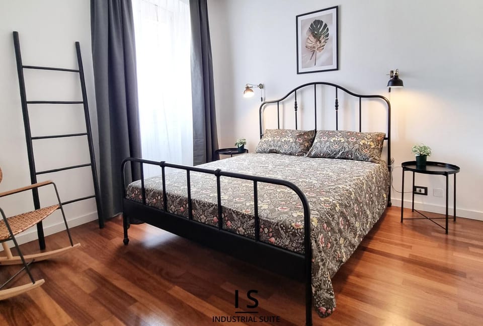 Bed, Bedroom, heating, internet, wardrobe, air conditioner
