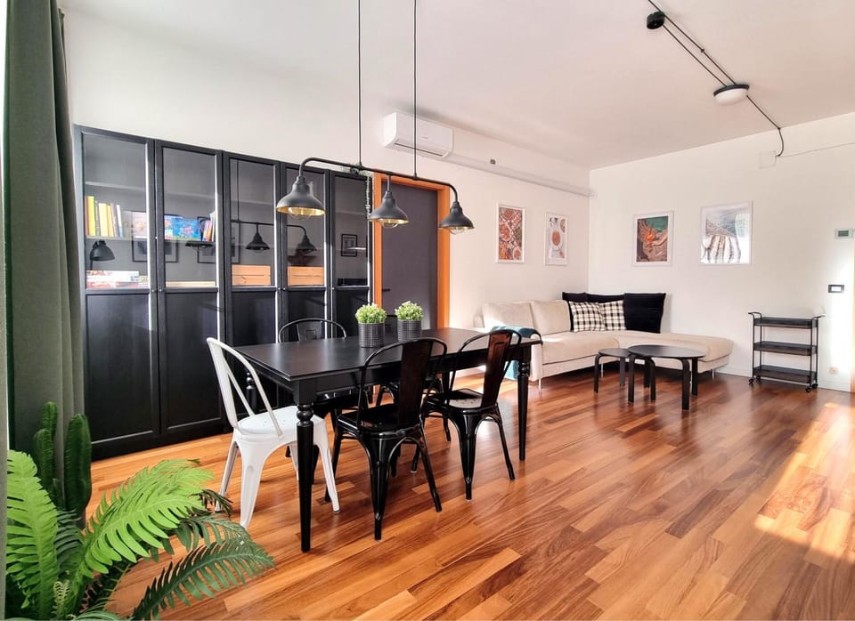 Living room, Photo of the whole room, Seating area, Dining area, heating, air conditioner, air conditioner