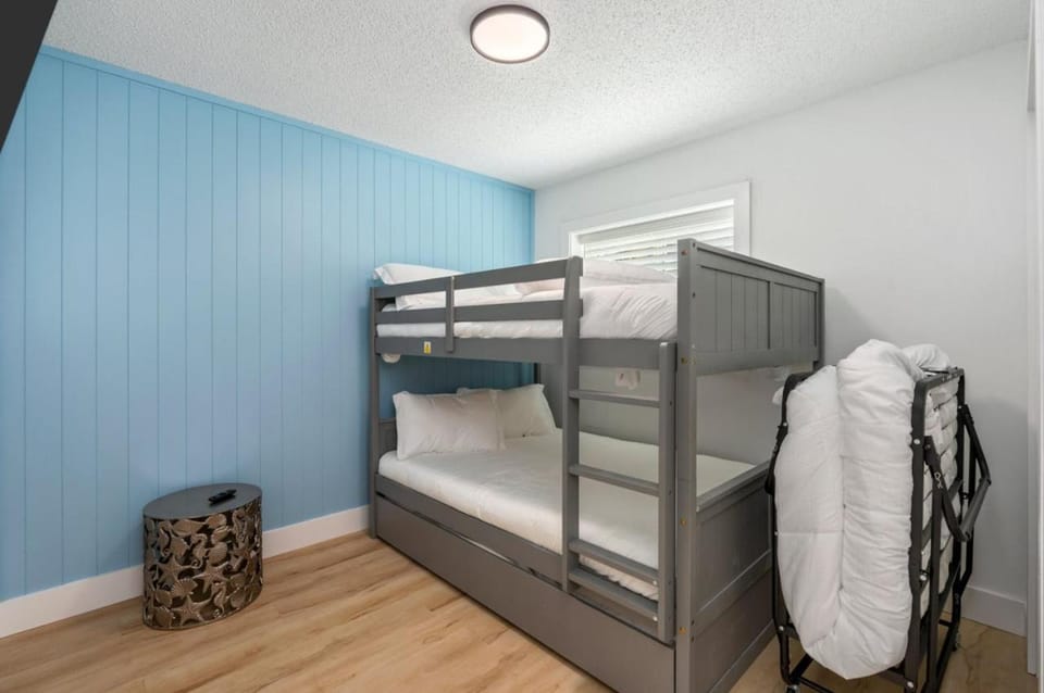 Beachfront Stay with Pool Access Bluefish 3 Apartment in Okaloosa Island