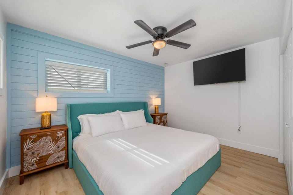 Beachfront Stay with Pool Access Bluefish 6 Apartment in Okaloosa Island