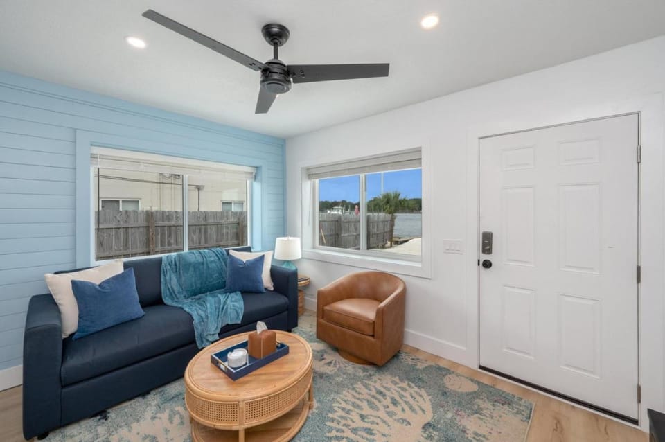Beachfront Stay with Pool Access Bluefish 5 Apartment in Okaloosa Island
