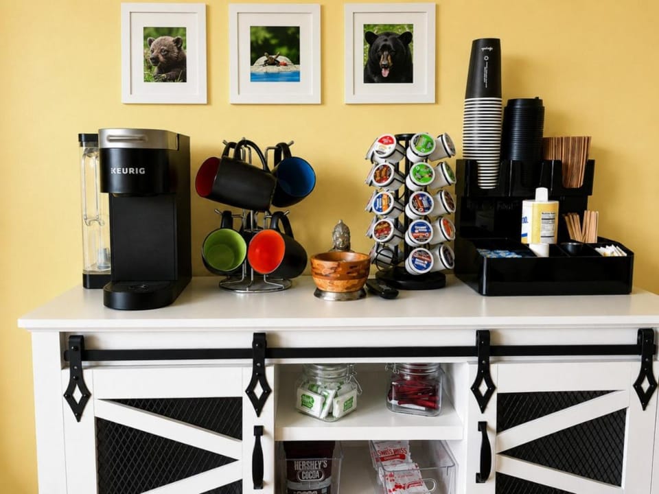 Coffee/tea facilities, minibar