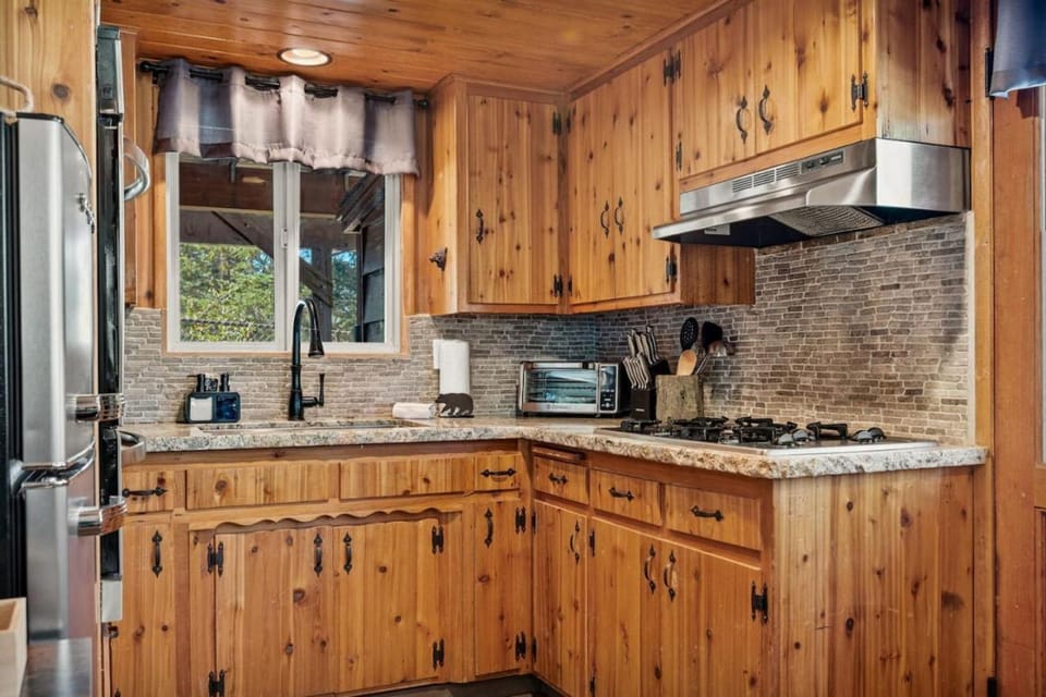 Hidden Pines in Big Bear Lake House in Big Bear