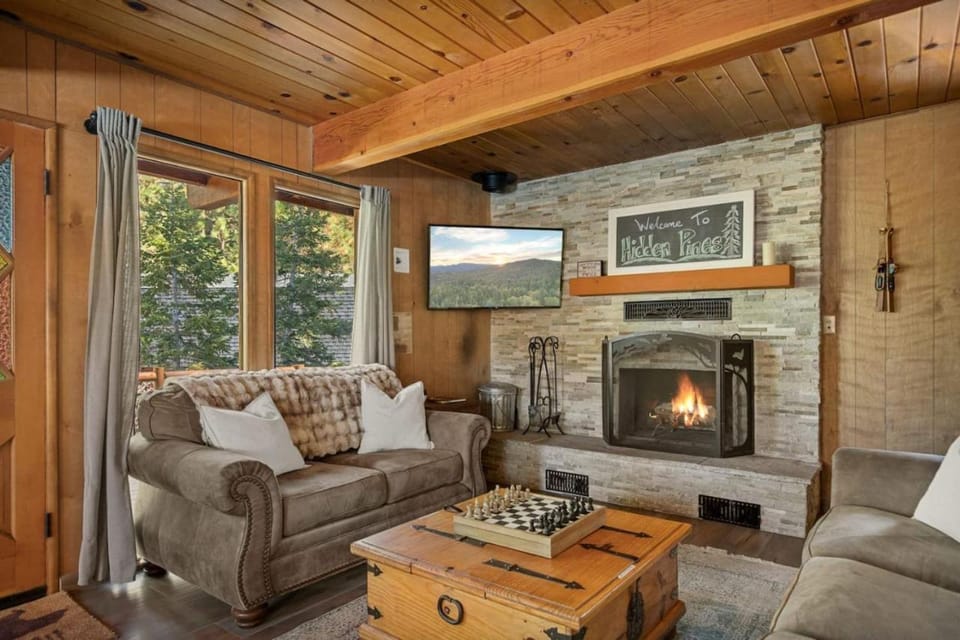 Hidden Pines in Big Bear Lake House in Big Bear