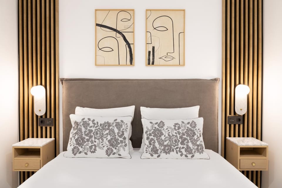 Bed, Decorative detail, Bedroom