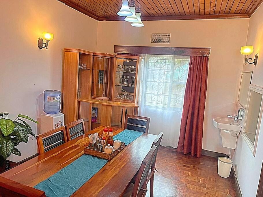 Spacious Homely ap 5BR Apartment in Uganda