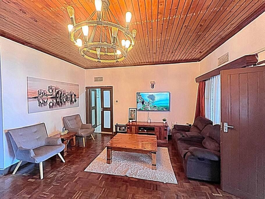 Spacious Homely ap 5BR Apartment in Uganda