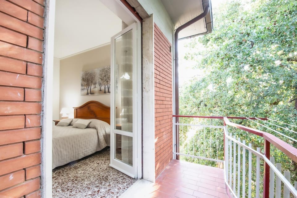 Patio, Spring, Bed, Day, Garden, View (from property/room), Balcony/Terrace, Photo of the whole room, Bedroom, Garden view