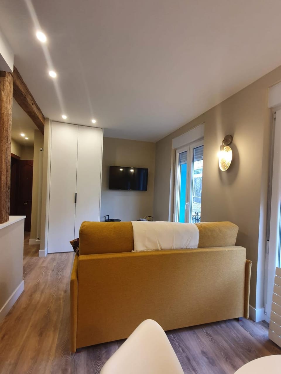 Communal lounge/ TV room