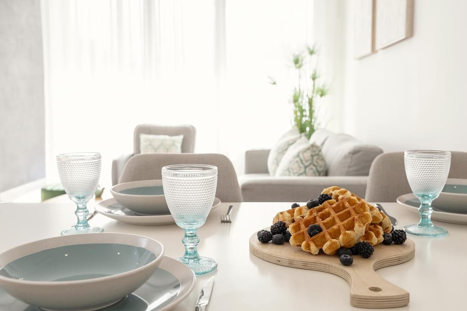 Living room, Dining area, Food
