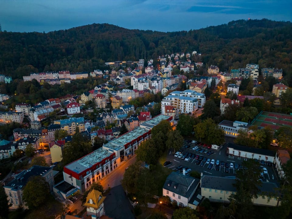 Neighbourhood, Bird's eye view, City view, Location