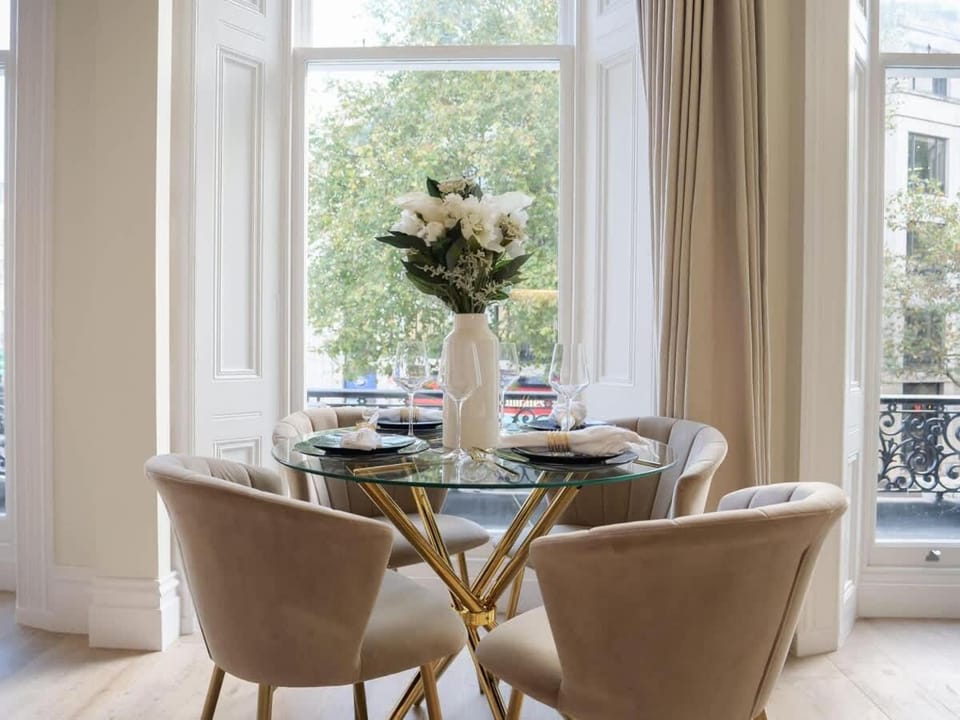 Bright & Stylish Apartment in Prime London Apartment in City of Westminster