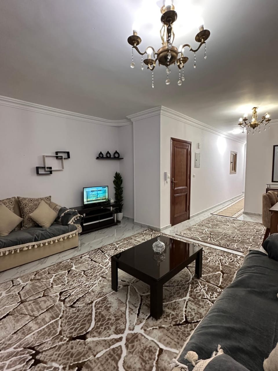 Living room, Seating area