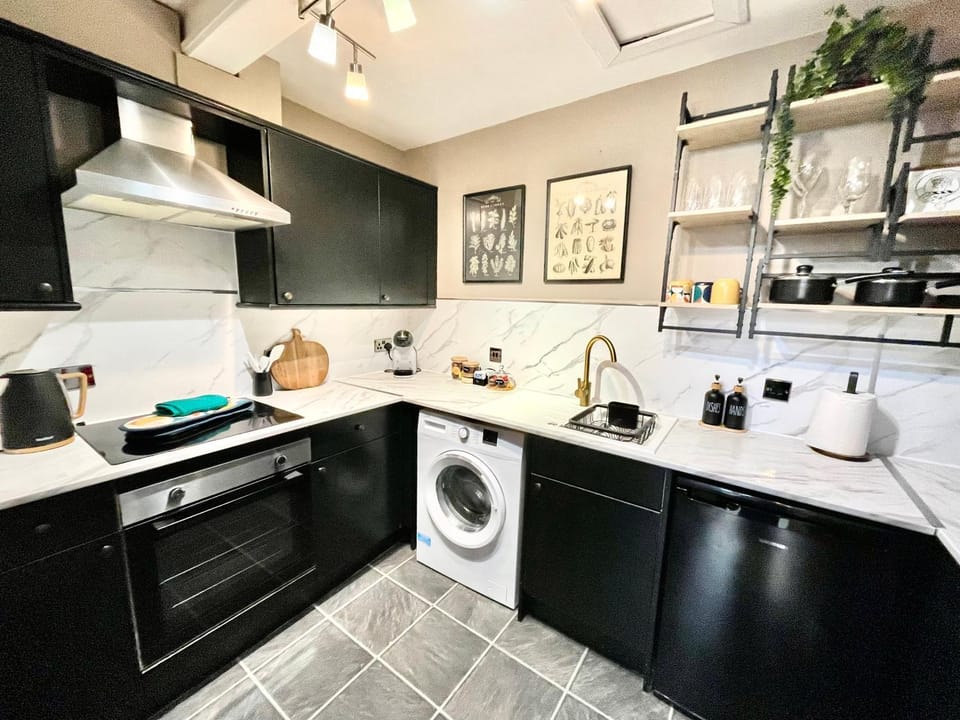 Spacious and Stylish Flat in the Heart of Hawick Apartment in Hawick