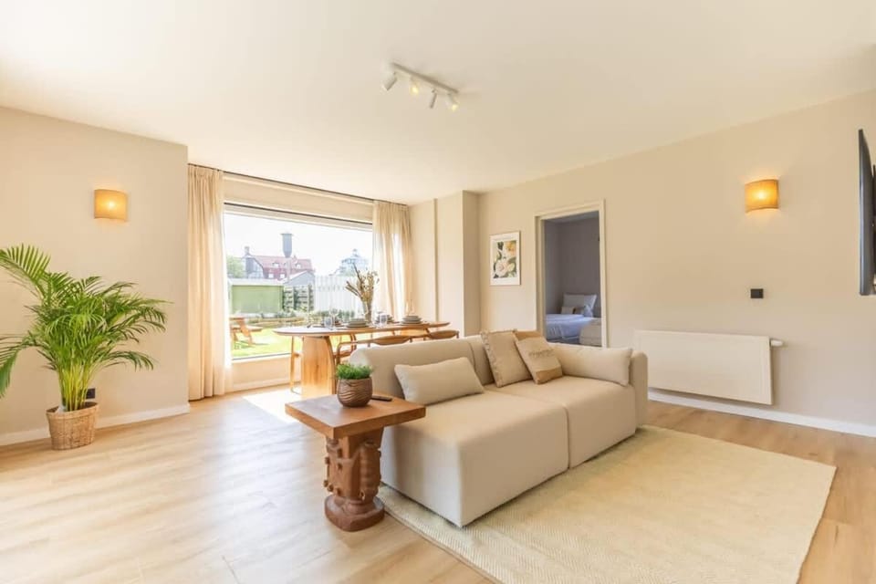 Casiola - Charming Apartment with Garden & Parking Apartment in Zeeland, Netherlands