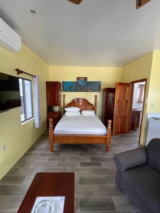 Hidden Treasure Vacation Home Lagoona bay cottage Apartment in Belize District