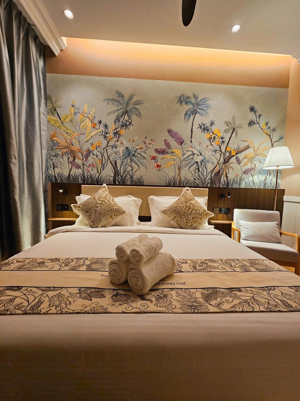 Bedroom, towels