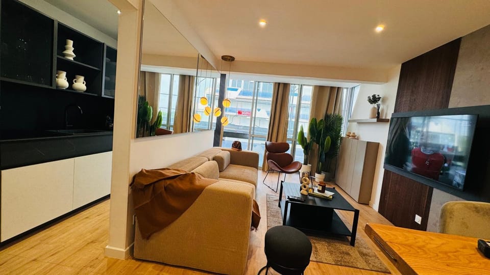 Appartement 50m de la plage et toutes commodités, plein centre ville et silencieux Apartment in La Grande-Motte