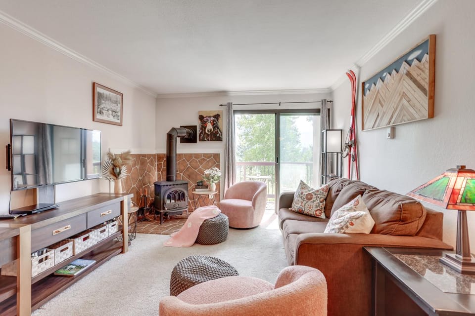 Skiing & Hiking: Mtn-View Condo in Durango! House in Purgatory