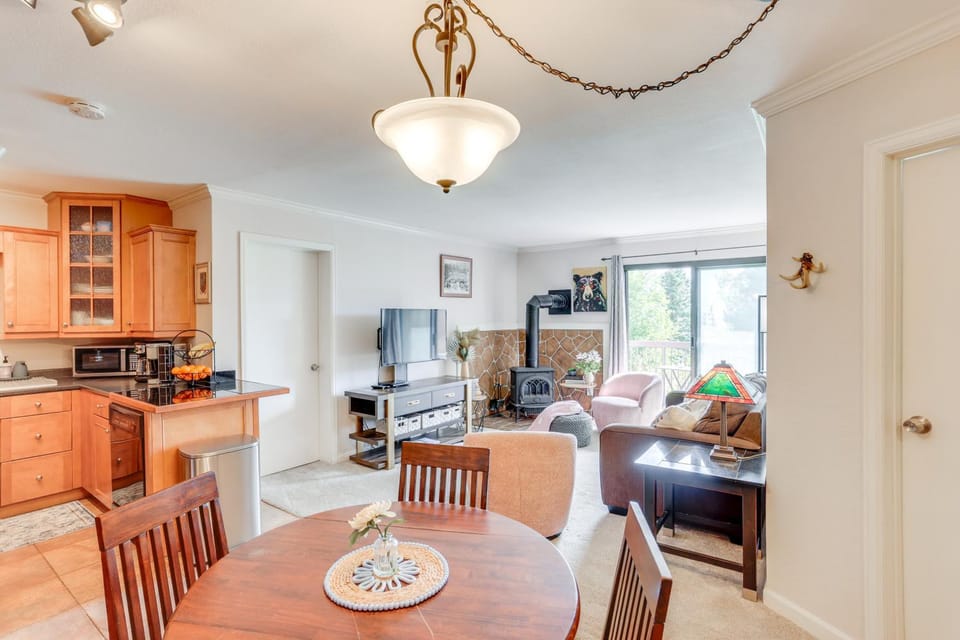 Skiing & Hiking: Mtn-View Condo in Durango! House in Purgatory
