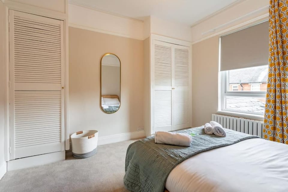 Charming Victorian Home Near Ormeau Park House in Belfast