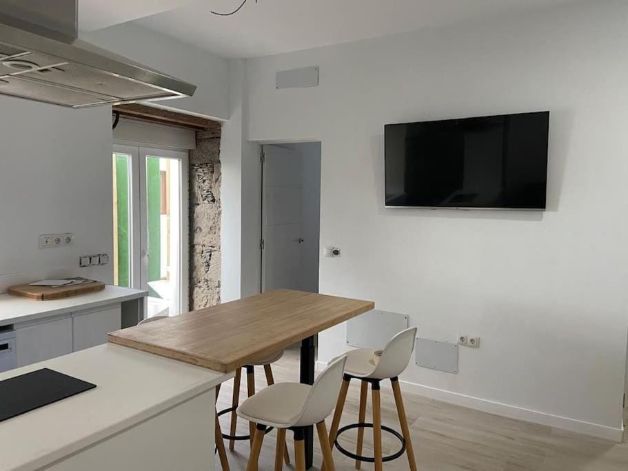 TV and multimedia, Kitchen or kitchenette, Dining area
