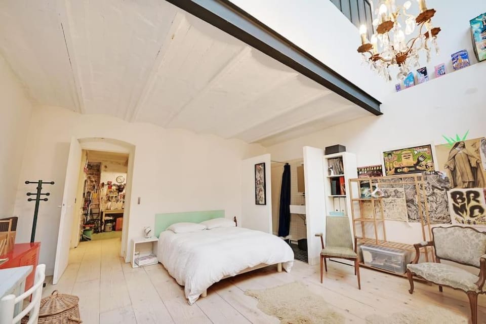 Spacious Vintage Duplex Flat - Gare du Nord Apartment in Paris