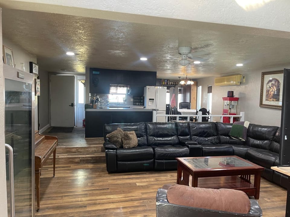 Cute 3 bedroom home in town House in Salmon