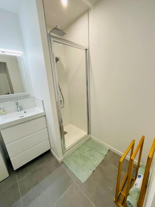 Studio rénové à deux pas du port - Escale Opaline Apartment in Hauts-de-France