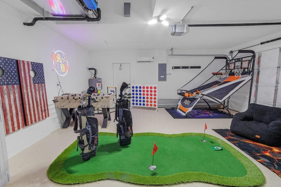 Experience luxury, Game Room, Heated Pool - Villa Resting Beach Place - Roelens House in Cape Coral