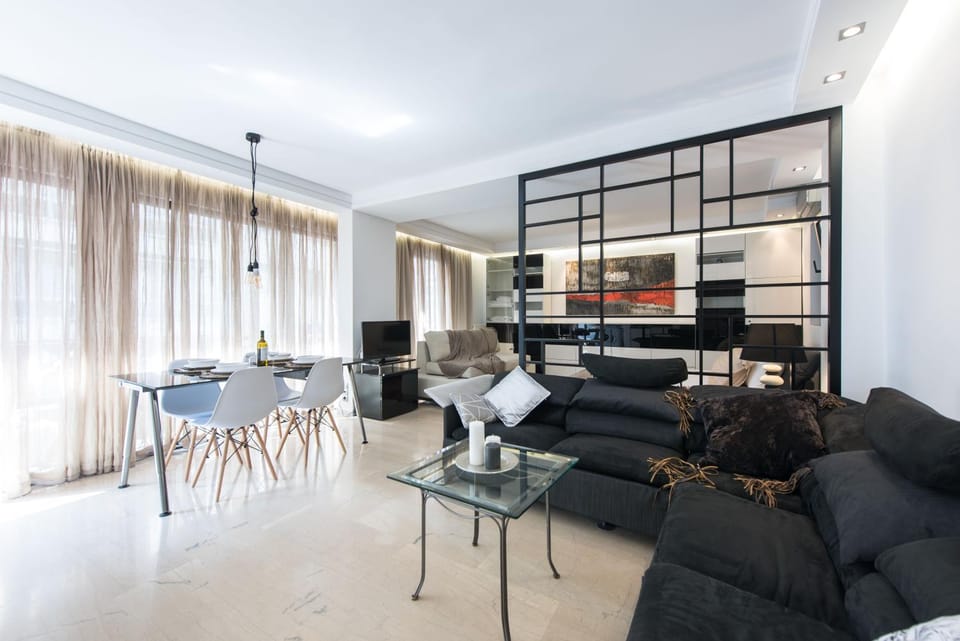 Living room, Seating area, Dining area