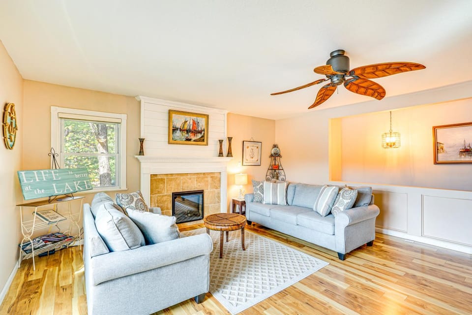 The Waterfront Gem with Dock in Osage Beach! House in Osage Beach