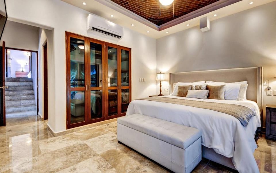 Luxury House in Playacar Steps to the Beach Villa in Playa del Carmen