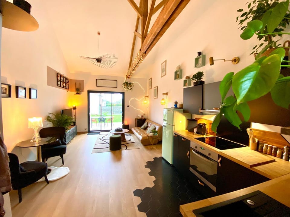 Living room, Seating area, kitchen, kitchen