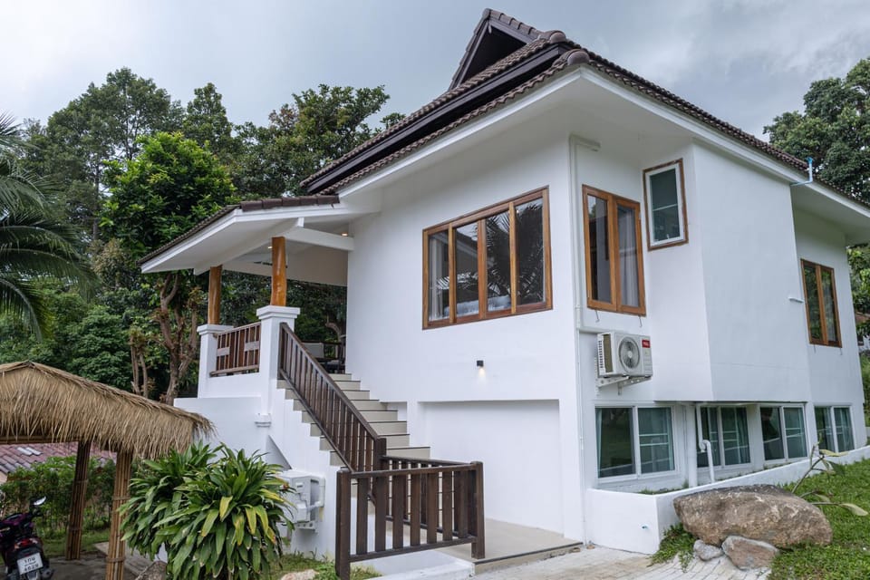 Property building, Garden, View (from property/room), Balcony/Terrace, Garden view