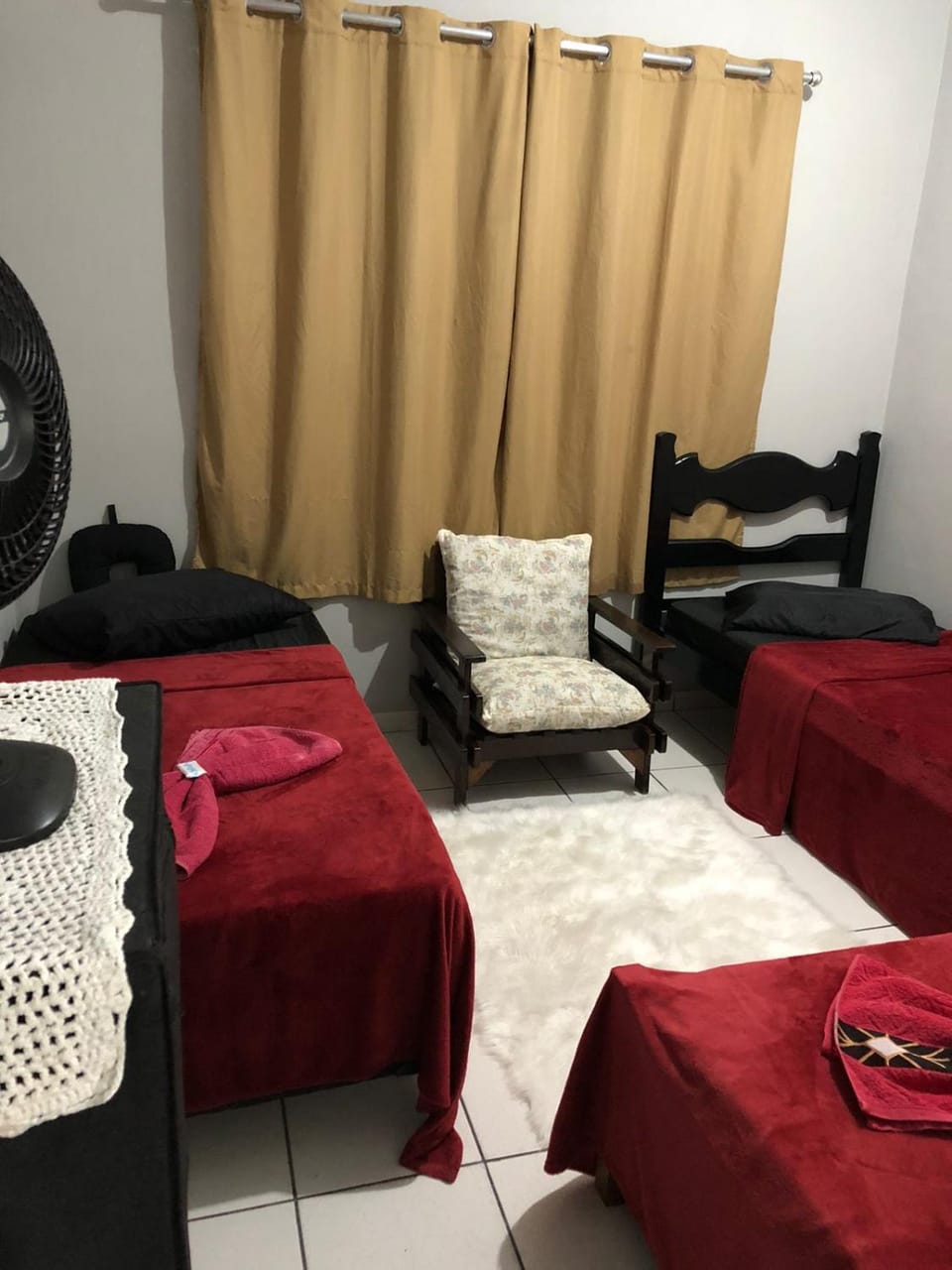 Restaurant/places to eat, Bed, Bedroom, towels