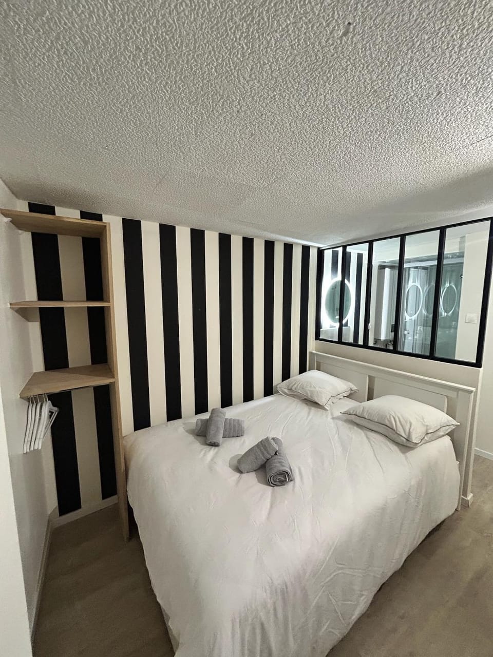 Bed, Photo of the whole room, Bedroom, towels, wardrobe
