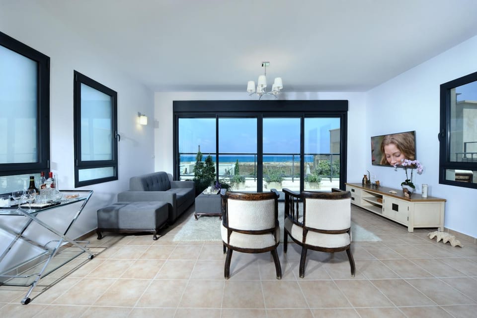 Living room, Photo of the whole room, Sea view