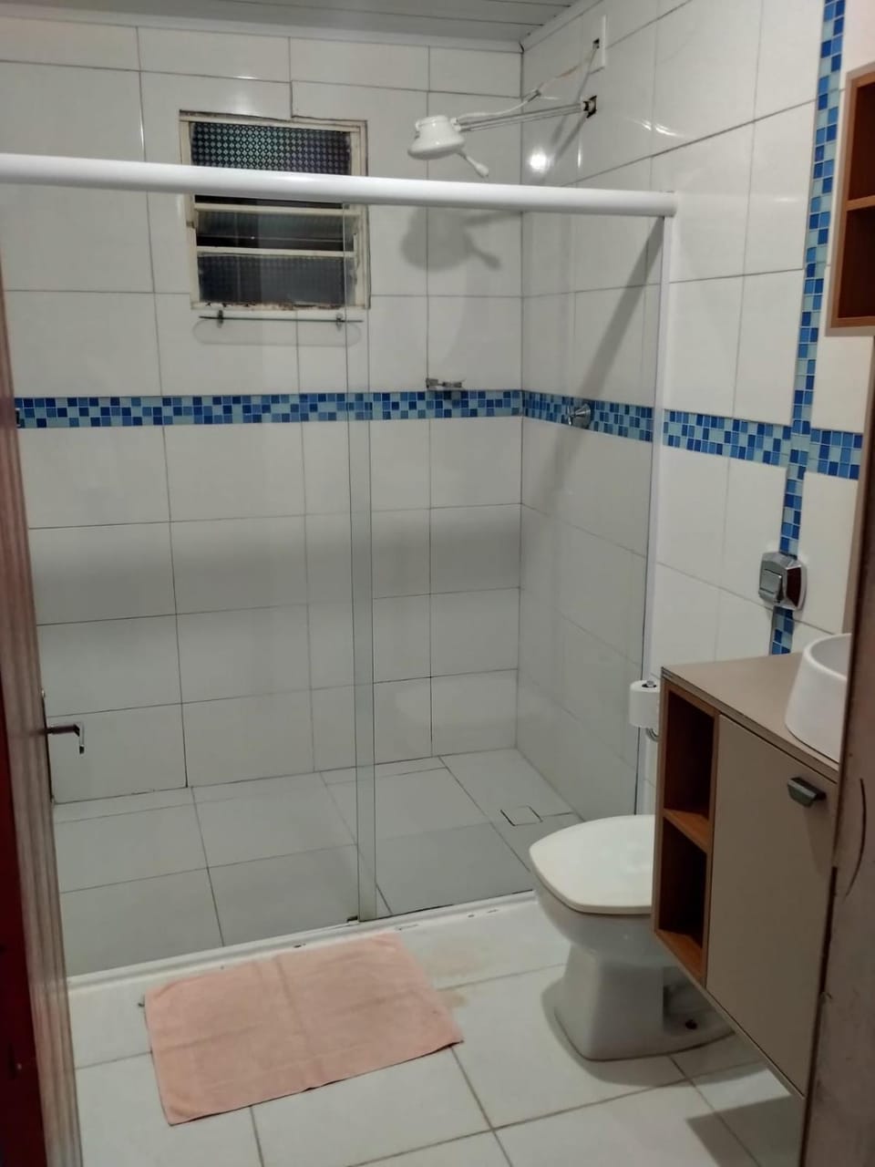 Shower, Toilet, Bathroom