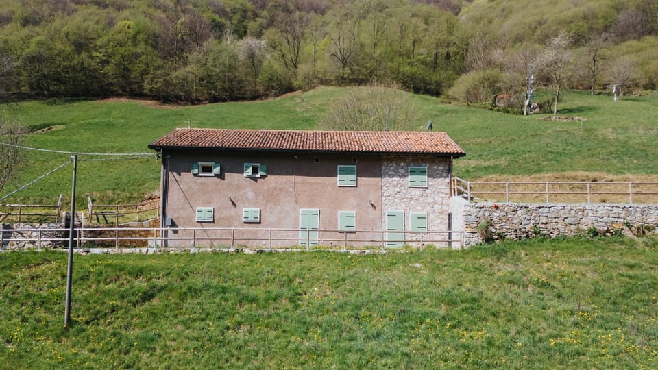 Property building, Day, Mountain view
