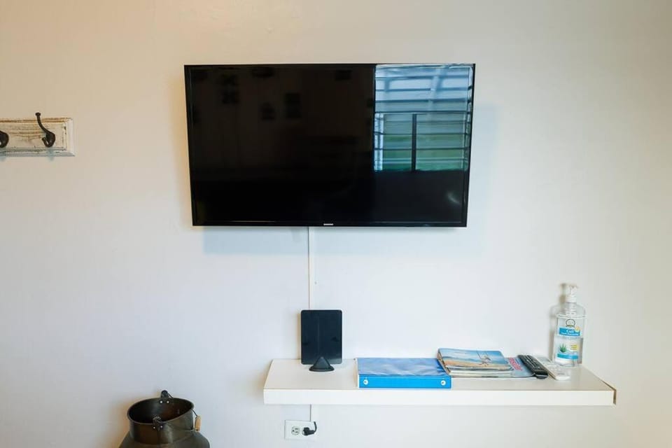203-Tranquil Renovated Charm in the City, Near the Beach with Free parking Apartment in San Juan