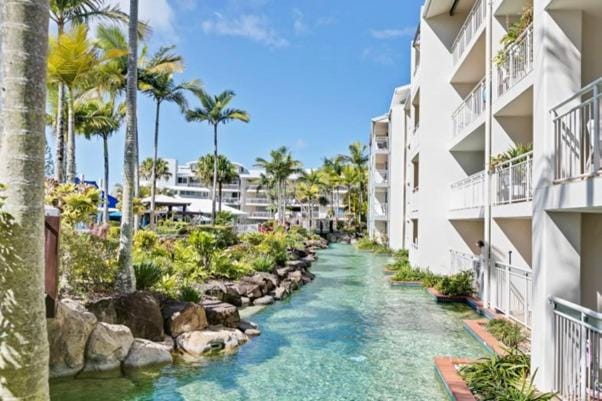 Unit 306 - Alexandra Headlands Beach Apartment in Sunshine Coast