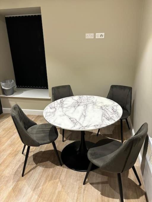 Central Leeds - 2 Bed Ensuite Apartment in Leeds