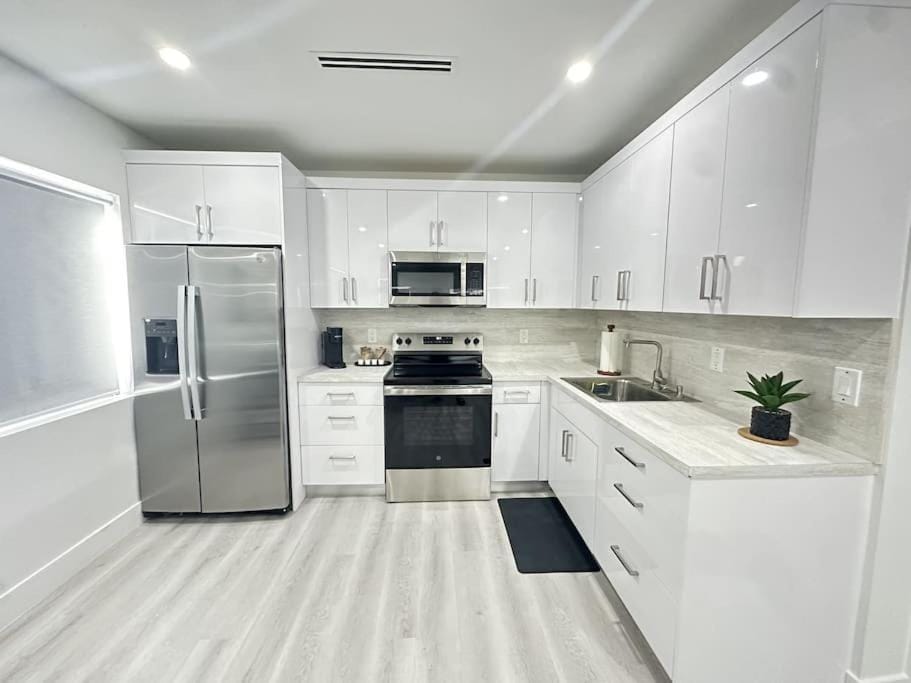 Stay Where Miami Comes Alive Apartment in Miami