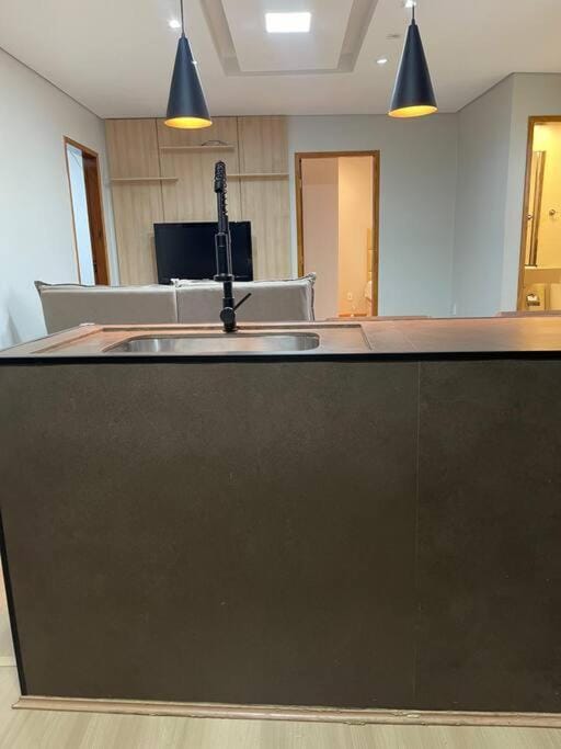 Apartamento próximo ao DF Plaza Apartment in State of Goiás