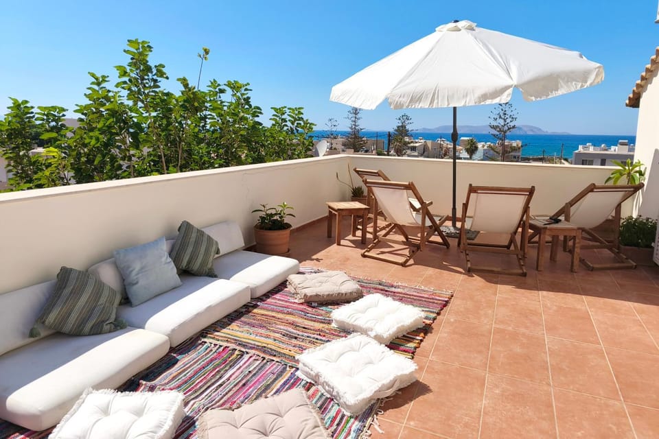 Balcony/Terrace, Seating area, Sea view, sunbed