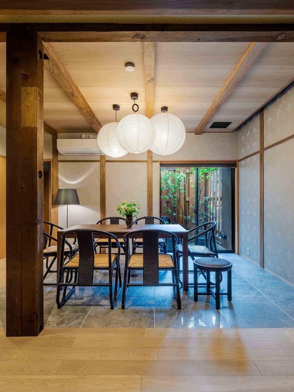 Living room, Dining area