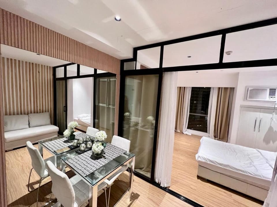 Novotel Residential Tower at Acqua Private Residences Mandaluyong - Makati Apartment hotel in Mandaluyong