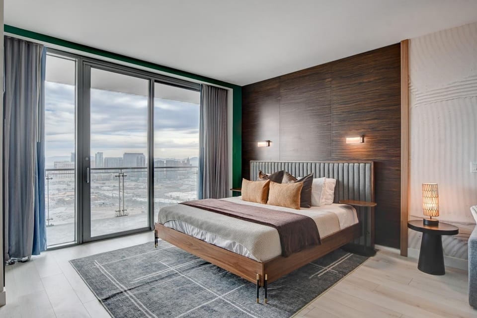 37th FLOOR STUDIO STRIP VIEW Palm Place Resort Apartment hotel in Paradise