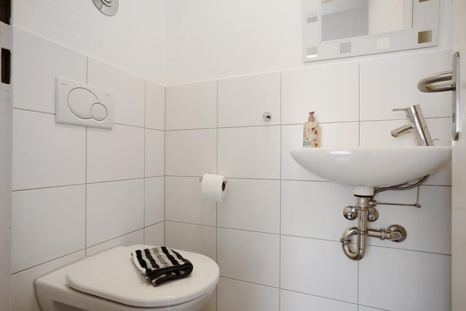 Bathroom, Living room